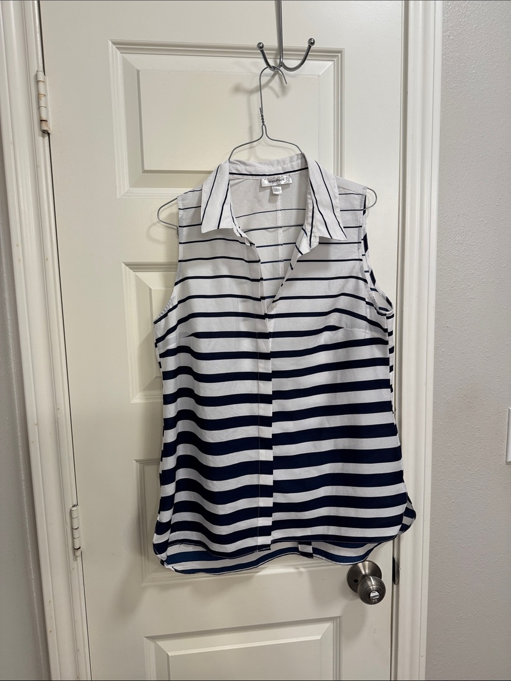 dressbarn Navy and White Sleeveless Striped Collared Top